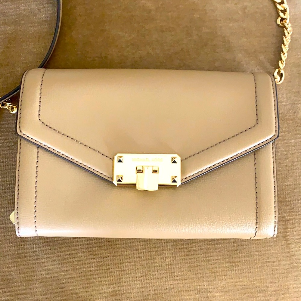 Michael Kors Kinsley Medium Wallet Crossbody Bag